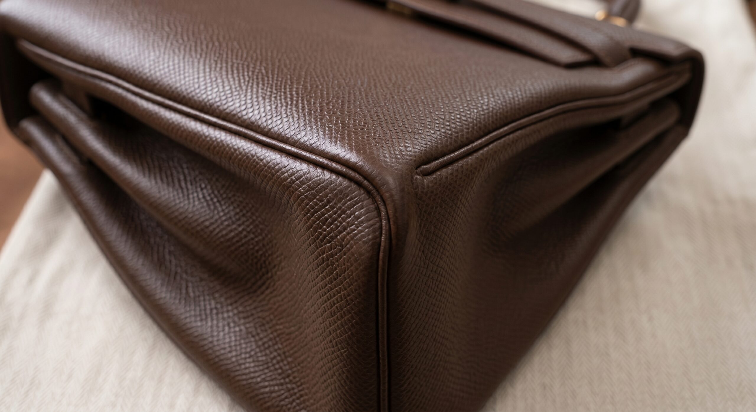Hermès Kelly Retourne showing interior seam construction soft silhouette and relaxed base shape